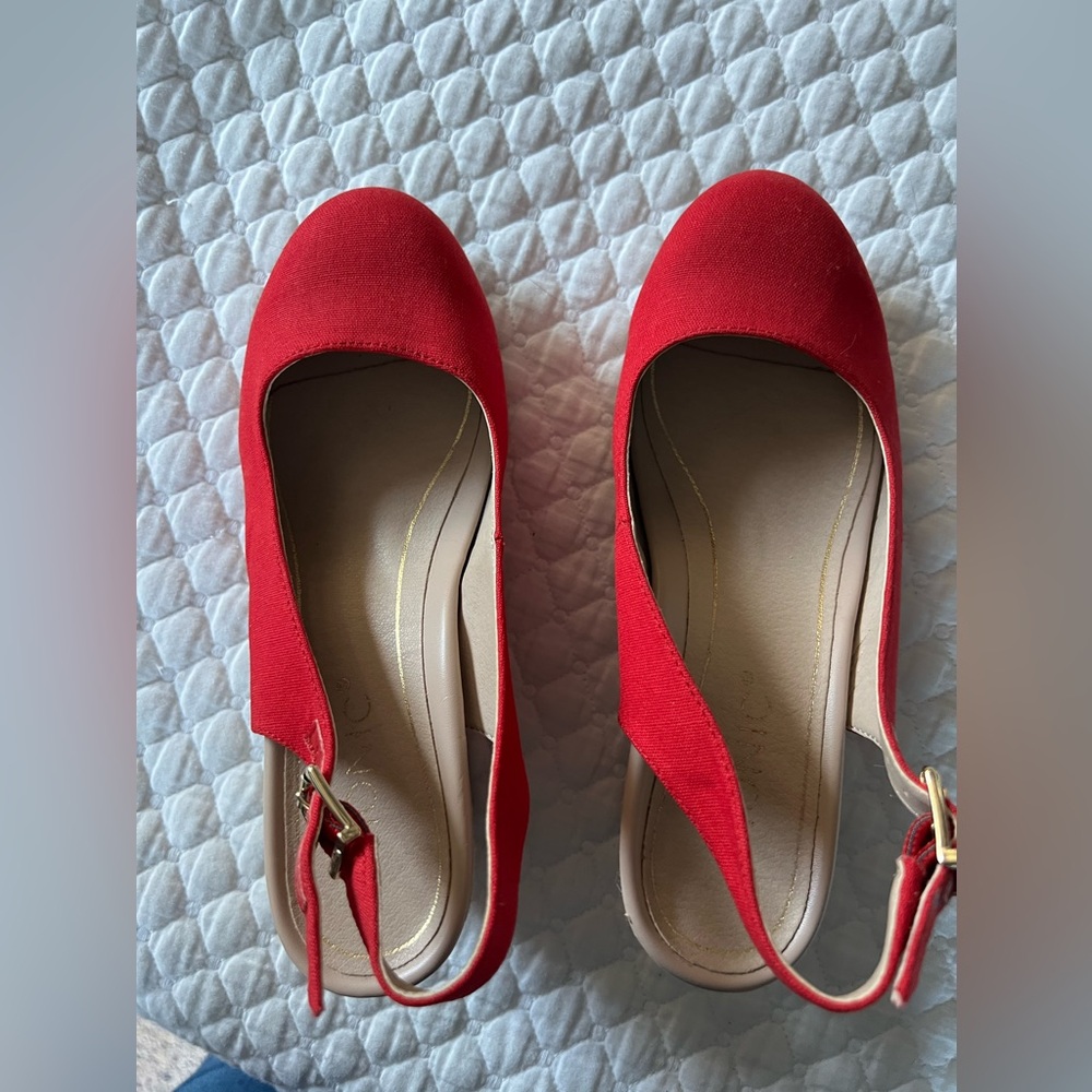 Vionic Red Slingback Wedge Espidrilles - image 1